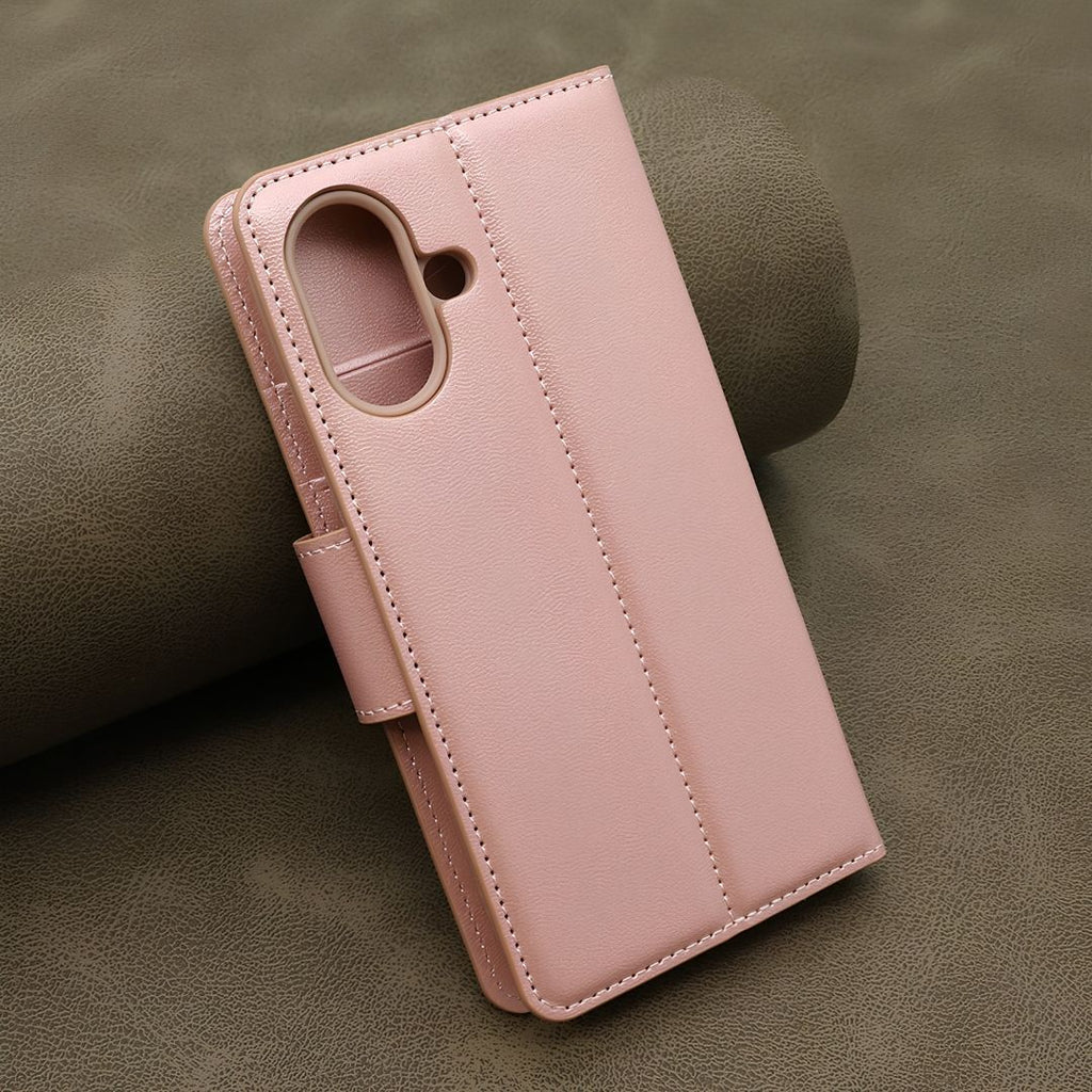 Detalj magnetnog zatvaranja i unutrašnjeg silikonskog ležišta na roze Hanman masci.