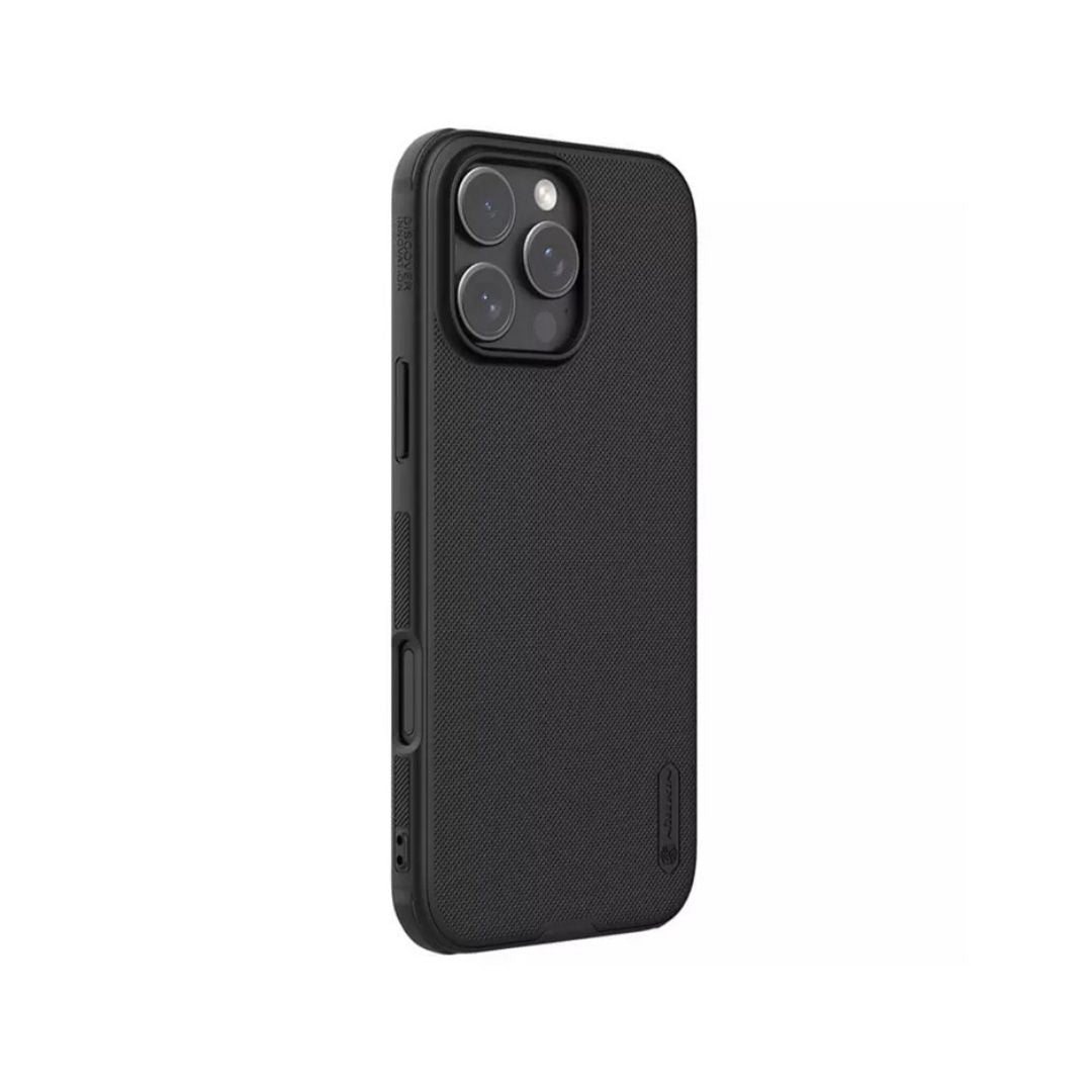 Detalj mat hrapave teksture Nillkin zaštitne maske za iPhone 16 Pro Max protiv klizanja i otisaka